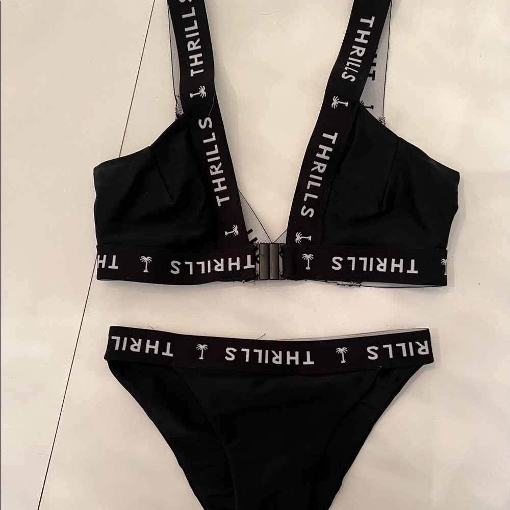 Thrills Swim size 6 top and bottom Black bikini